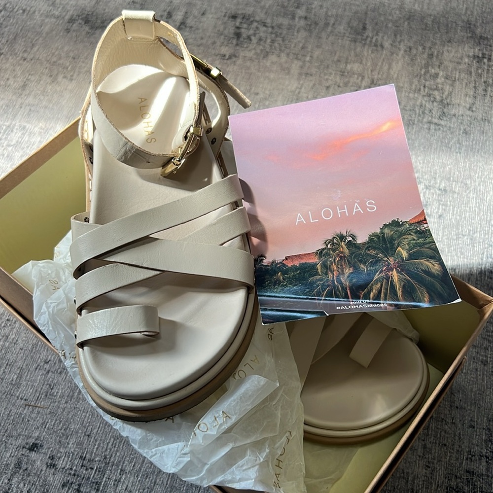 ALOHAS Buckle Up Gladiator Sandals - Picture 2 of 8